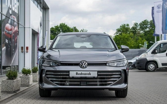 Volkswagen Passat cena 192500 przebieg: 5, rok produkcji 2024 z Ostrów Lubelski małe 277
